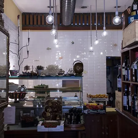 Del Bistro Апартаменты *